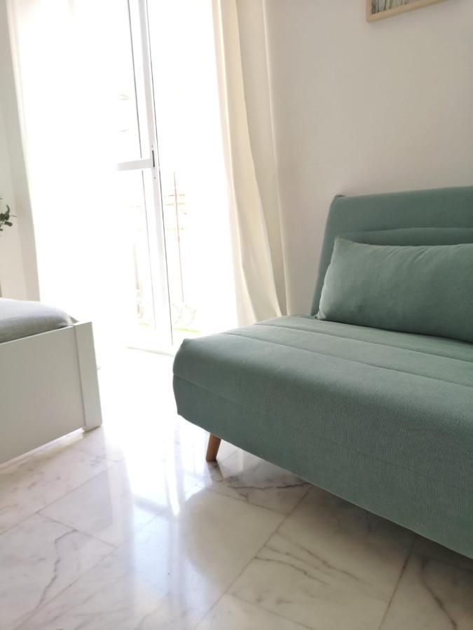 Ferienwohnung Acogedor Estudio En El Centro Historico De Málaga Exterior foto